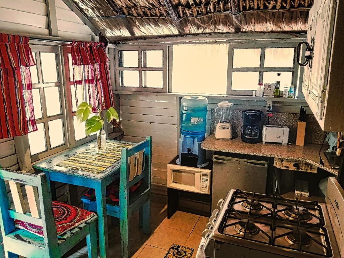Beachfront Casa Maya Lodge Эль-Куйо Экстерьер фото
